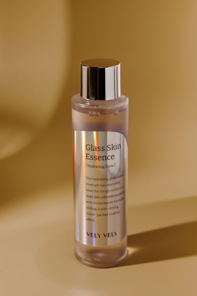BU// Осветляющая эссенция с глянцевым финишем Vely Vely Glass Skin Essence 160ml