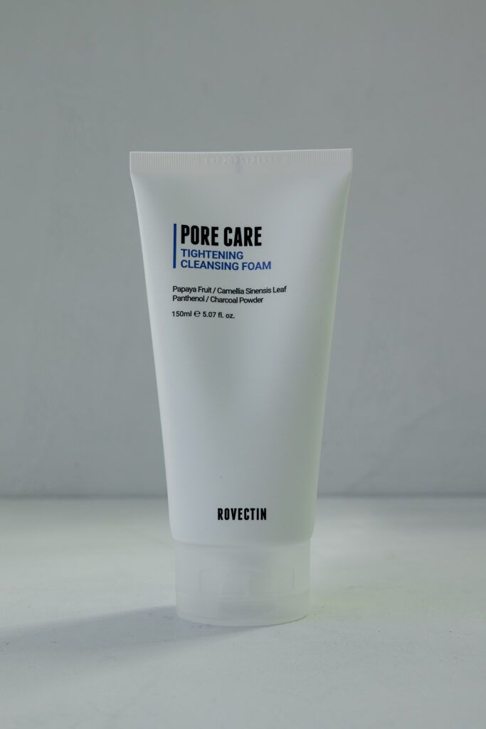 

BU// Очищающая пенка для сужения пор ROVECTIN Pore Care Tightening Cleansing Foam 150ml