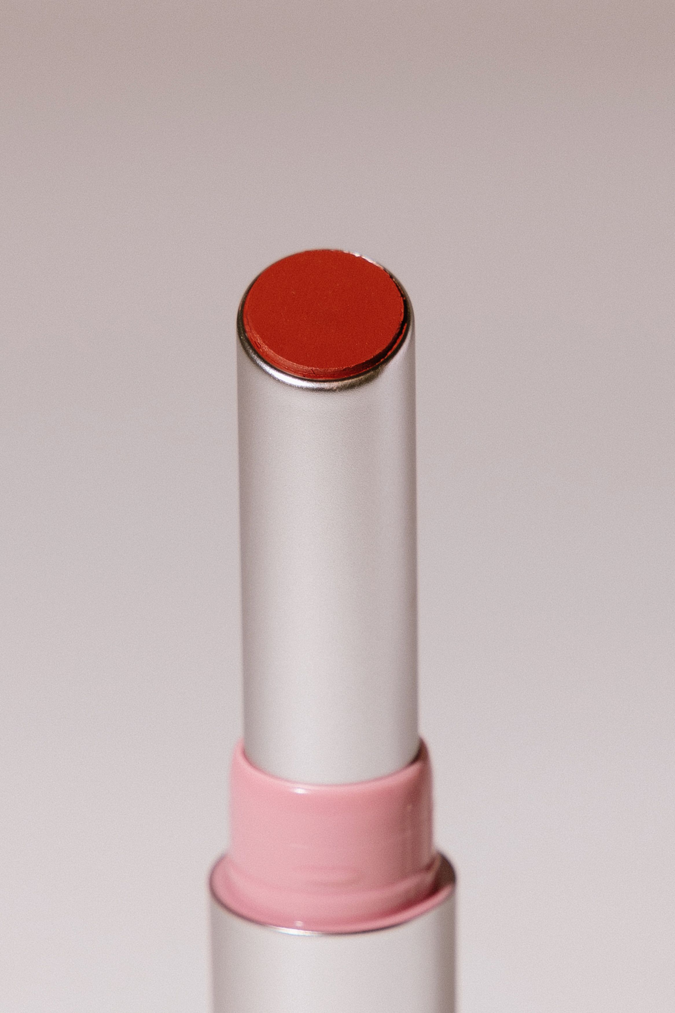 

Атласная помада для губ [09 Bossa Nova] Arive Makeup Iconic Kiss Lipstick 2g