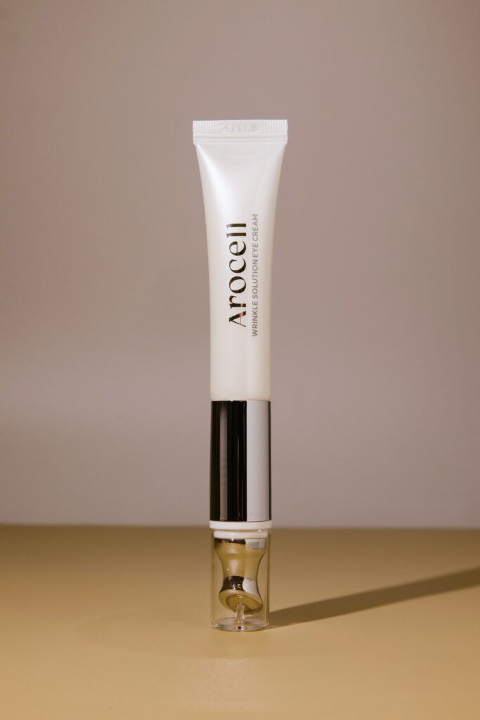 Лифтинг крем от отеков и темных кругов с ботулином Arocell Wrinkle Solution Eye Cream 15ml