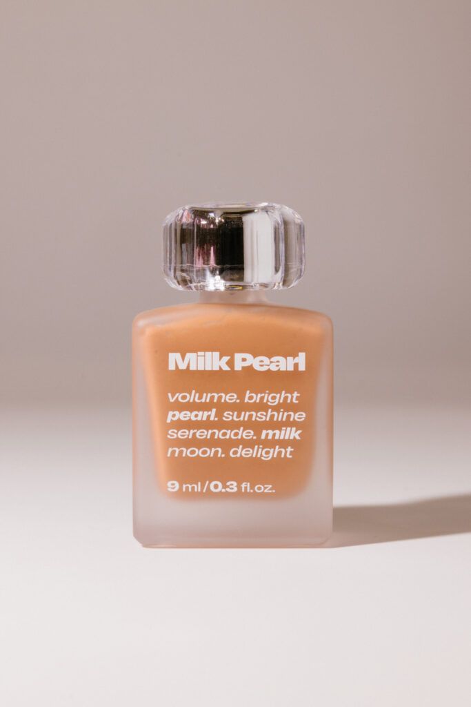 Молочно-жемчужный блеск для губ alternative stereo Lip Potion Milk Pearl Gloss [04 Nuga Moon] 9ml