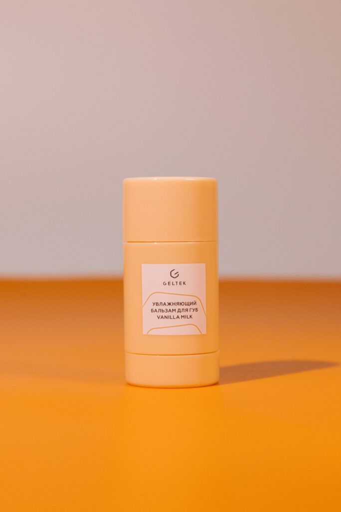Увлажняющий бальзам для губ с ароматом ванильного молока Geltek Vanilla Milk 7g