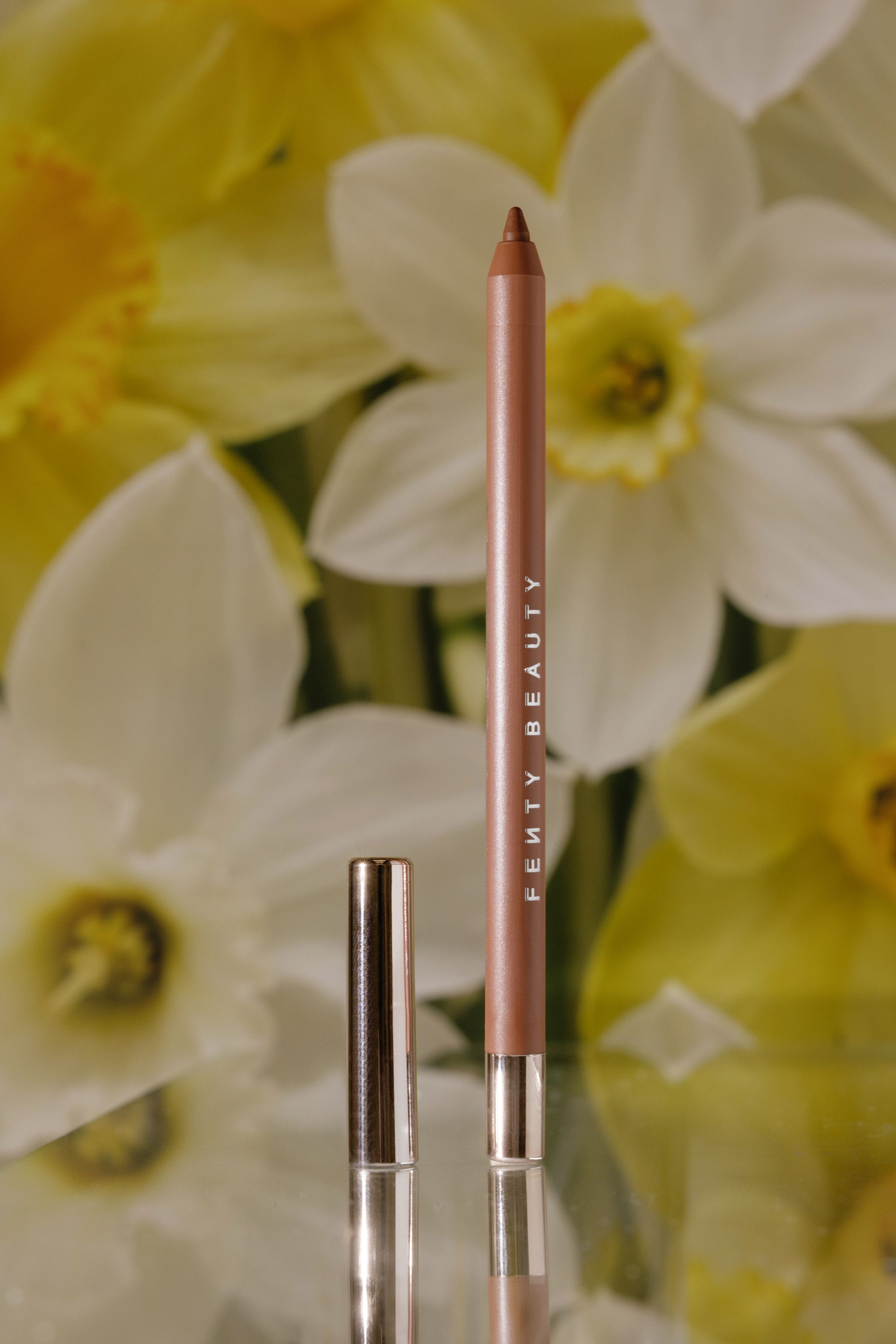 

Водостойкий карандаш для губ [Rubbabandz] Fenty Beauty Trace'd Out Lip Liner 1,24г