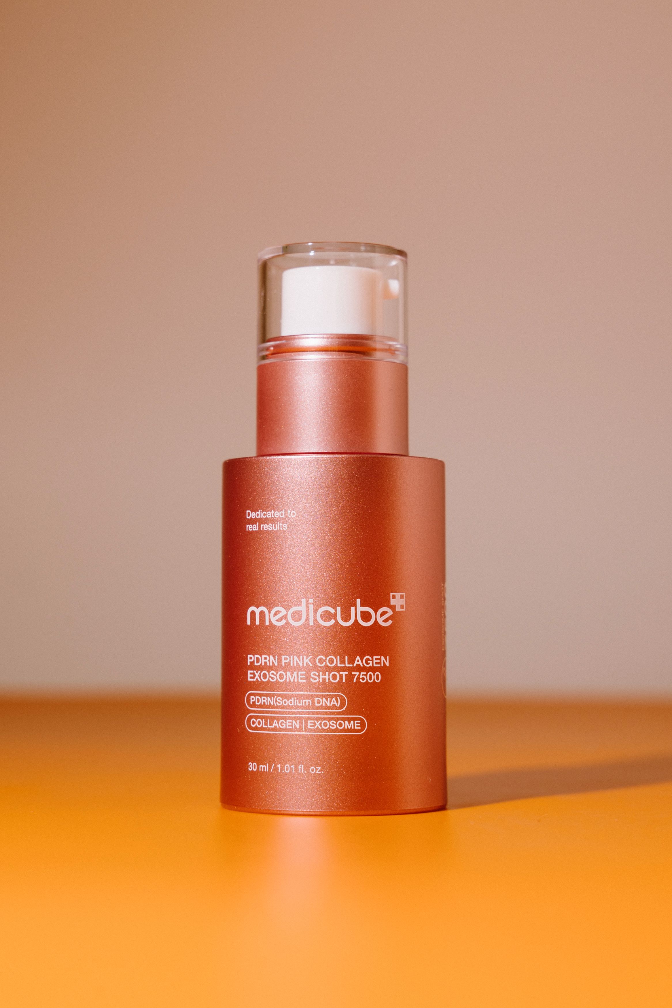 Сыворотка с микроиглами и экзосомами medicube PDRN Pink Exosome Shot Serum 7500 30ml 