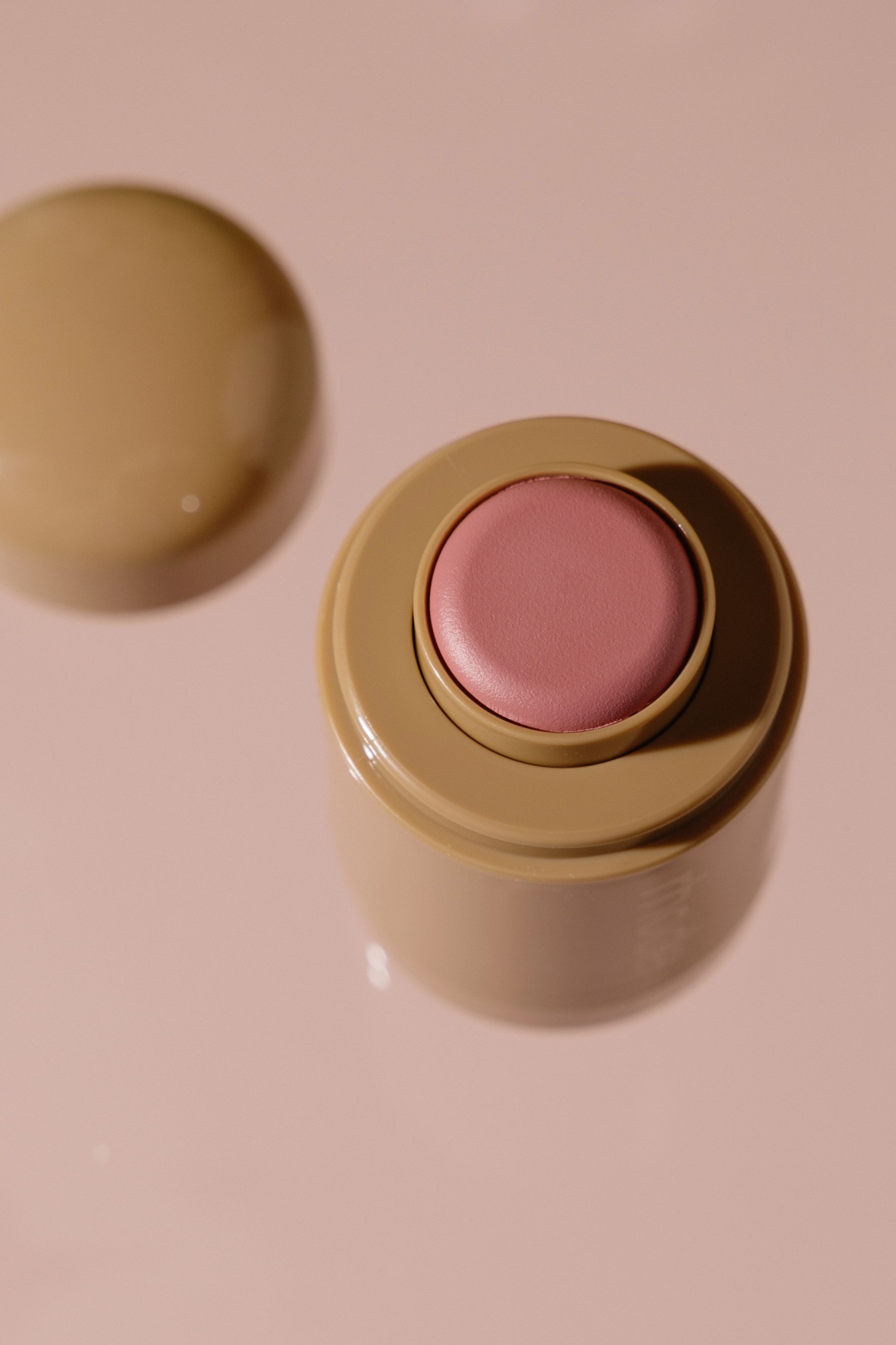 

Увлажняющие кремовые румяна [Piggy] Rhode Pocket Blush 5,3г