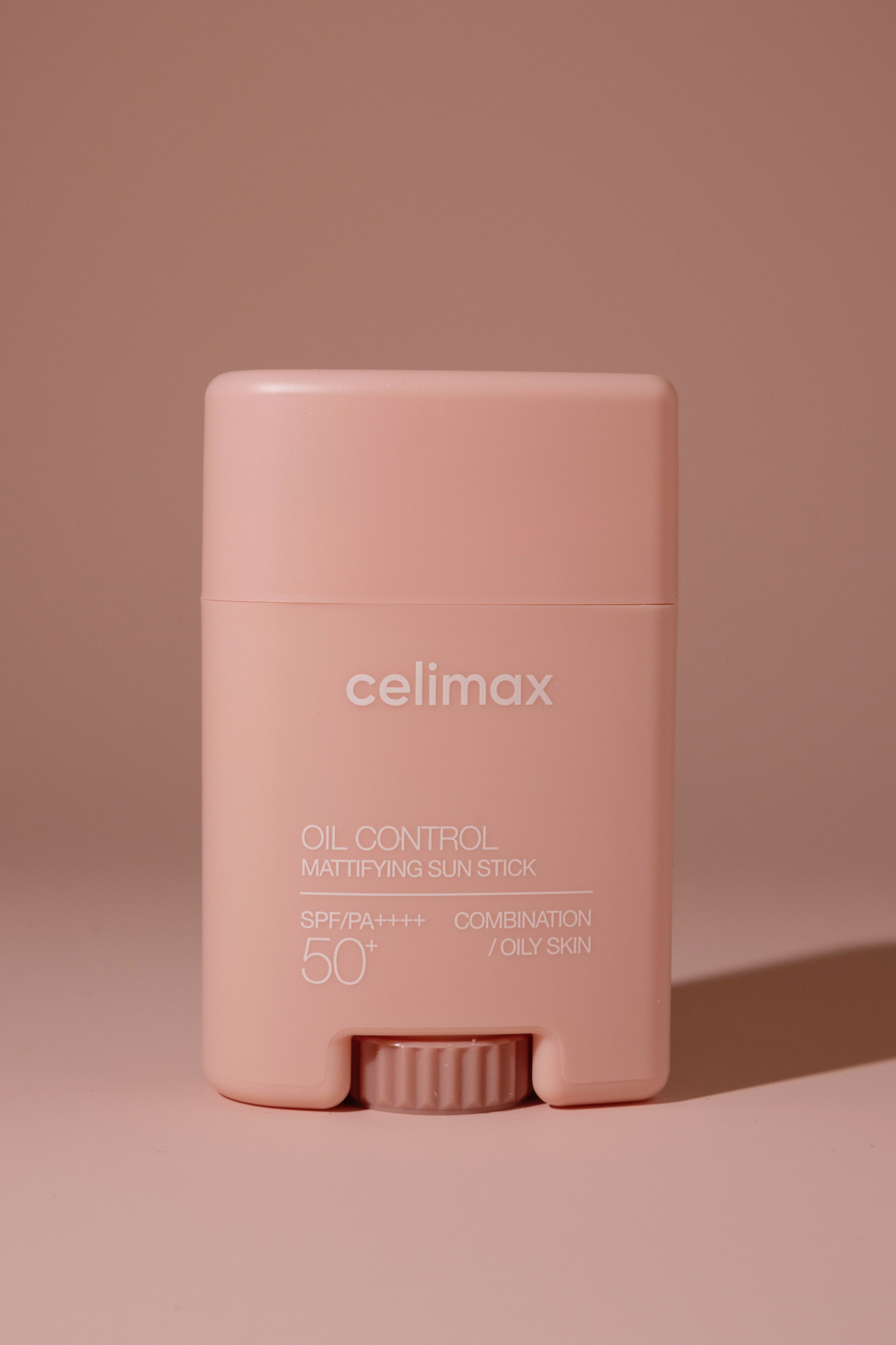 Солнцезащитный матирующий стик Celimax Oil Control Mattifying Sun Stick 19г 1790₽