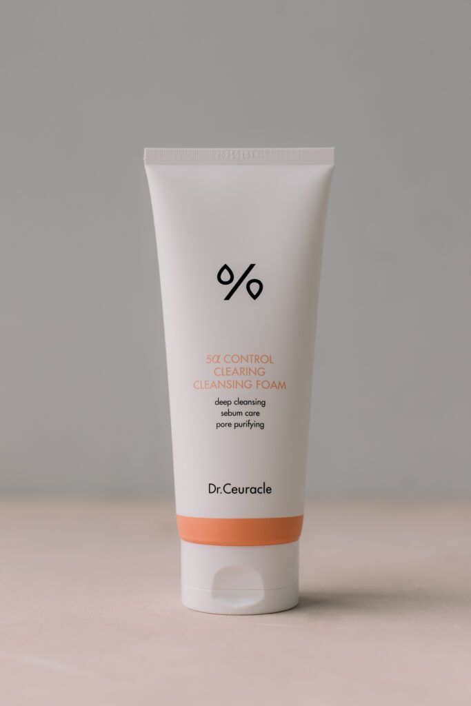 Пенка для умывания для проблемной кожи Dr. Ceuracle 5α Control Clearing Cleansing Foam 200ml