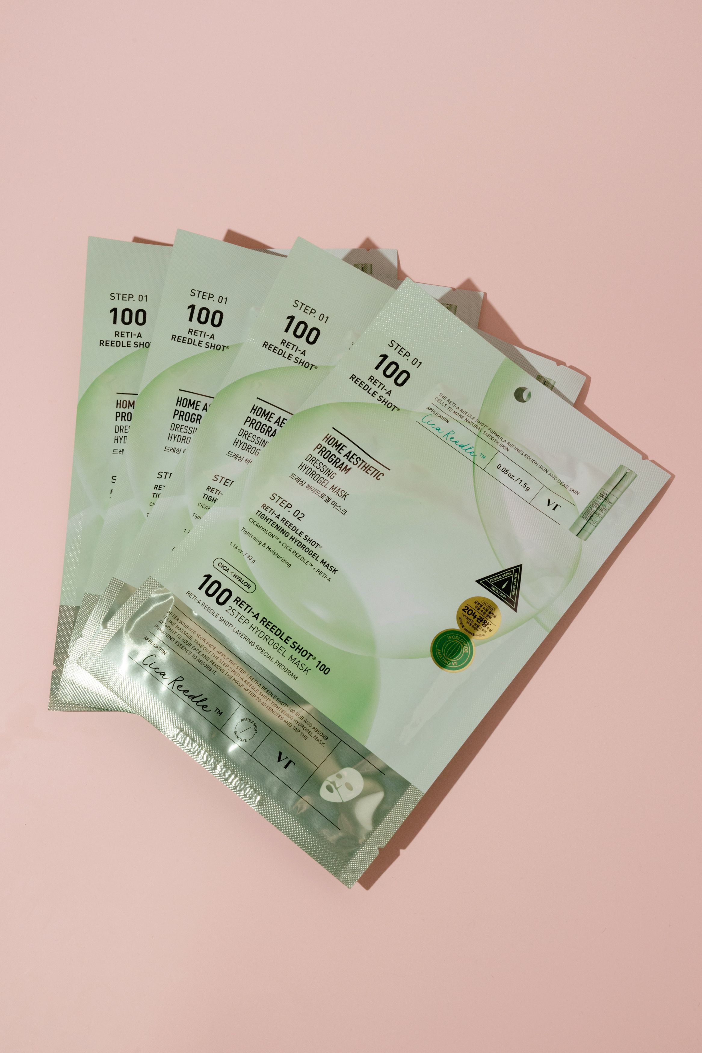 

Набор двухэтапных масок для лица с ретинолом VT Reti-A Reedle Shot 100 2step Hydrogel Mask 4*1.5г + 33г