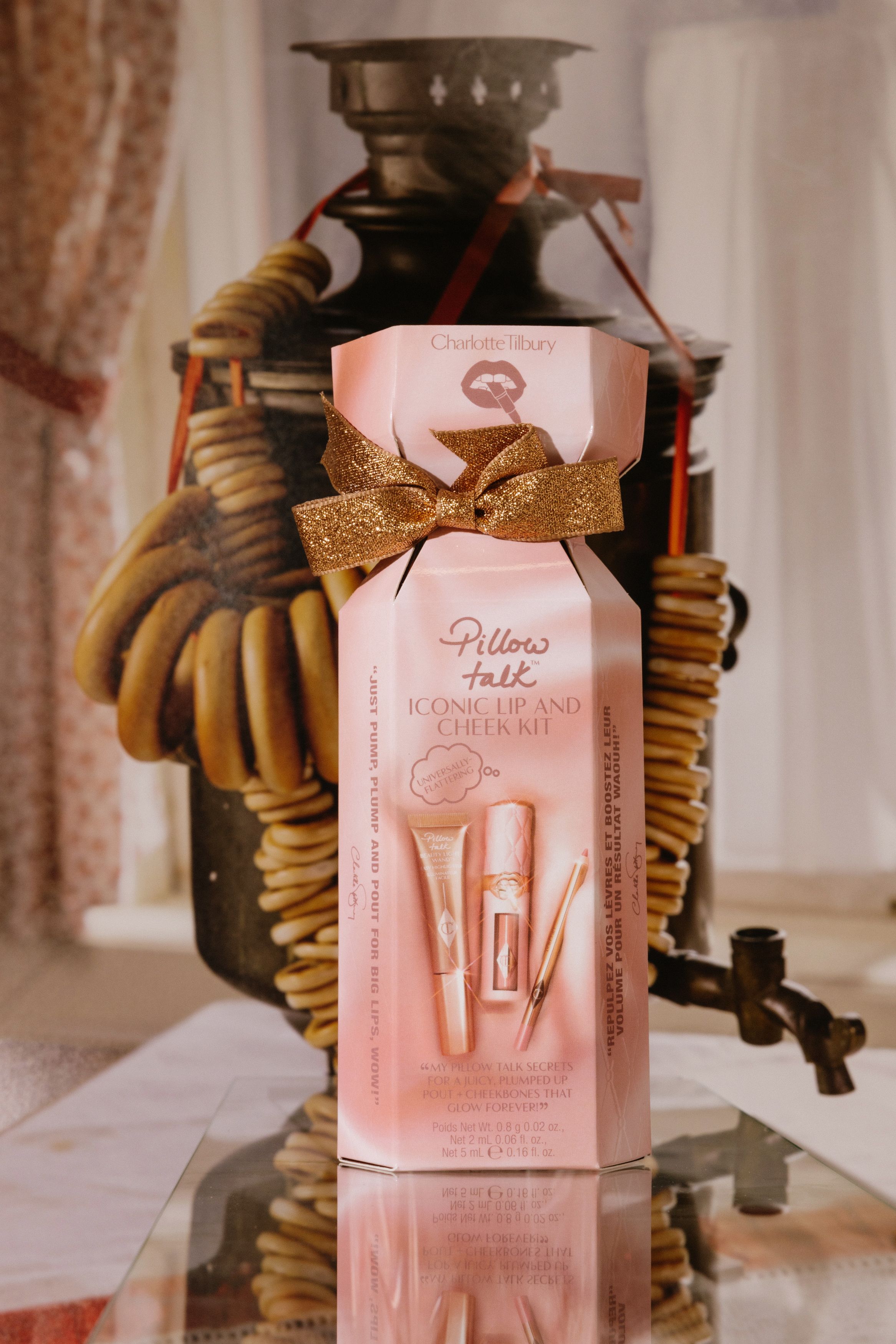 

Набор для макияжа губ и щек Charlotte Tilbury Lip and Cheek Trio Makeup Gift Set [Pillow Talk] 0,8g/2ml/6ml