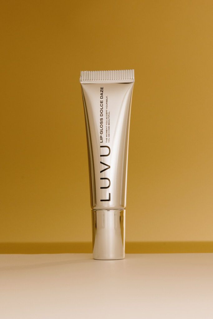 Блеск для губ с ароматом испанского десерта dulce de leche LUVU Lip Balm Dolce Daze 10 ml