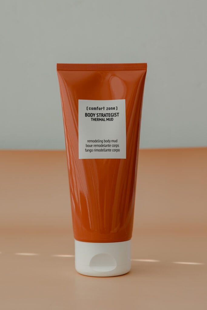 BU// Термальная грязь с дренирующим эффектом для маски и ванной Comfort Zone Body Strategist Thermal Mud 200 ml