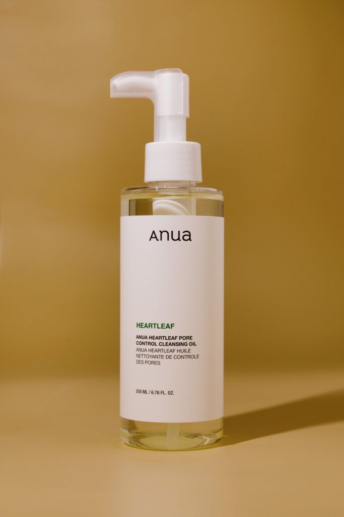 Гидрофильное масло для деликатного очищения  Anua Heartleaf Pore Control Cleansing Oil 200ml