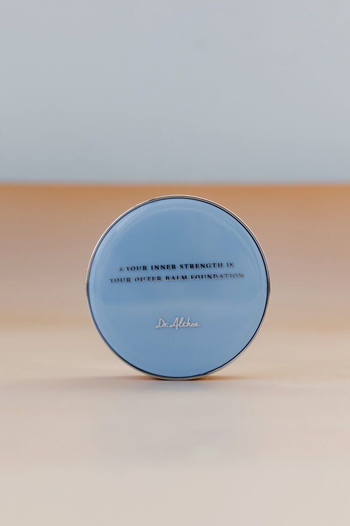 

Потрясающий тональный бальзам с эффектом красивого сияния Dr. Althea Double Serum Balm Foundation #23 12g