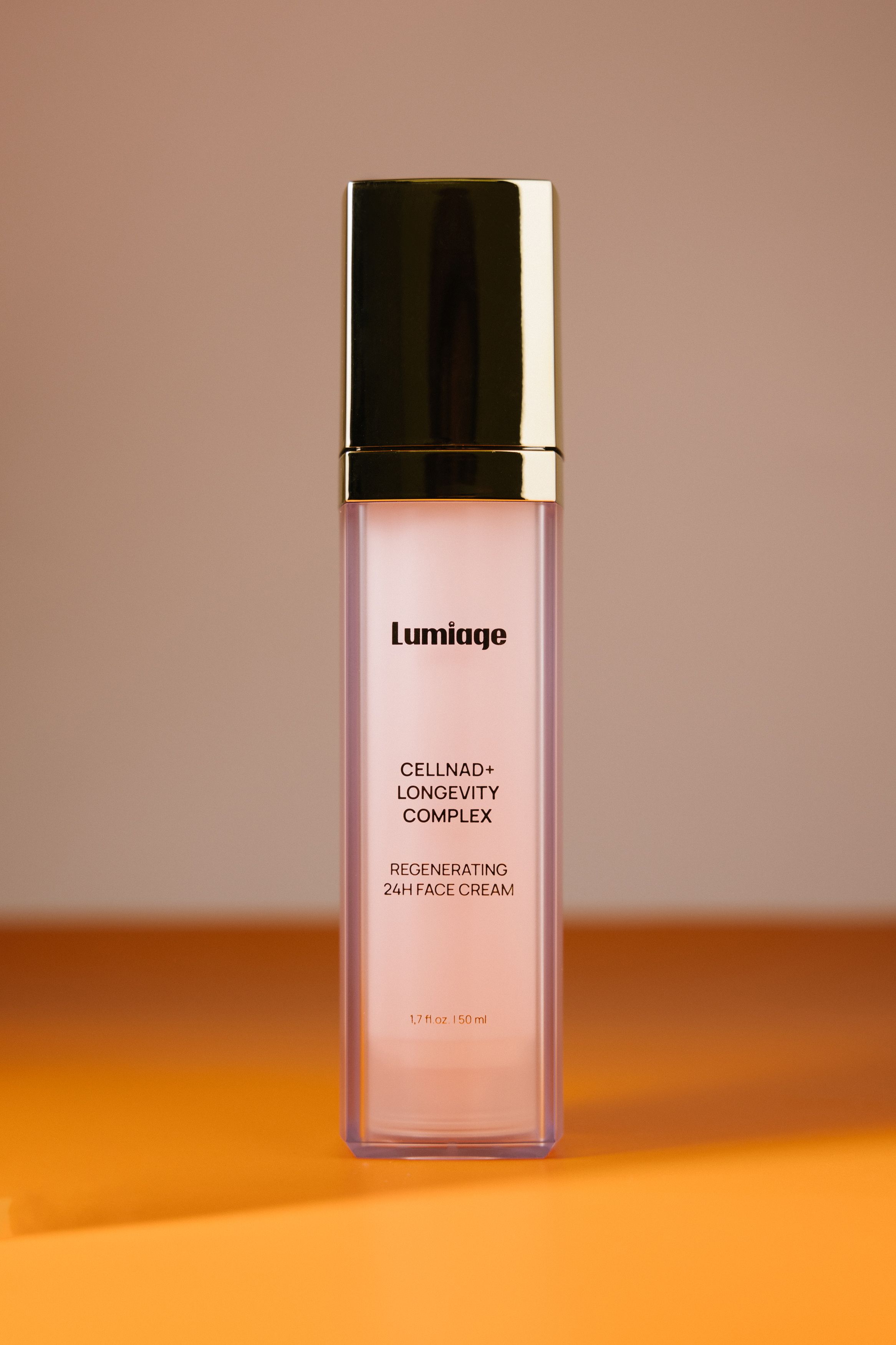 

Регенерирующий крем с комплексом клеточного долголетия Lumiage CELLNAD+ LONGEVITY COMPLEX REGENERATING 24H FACE CREAM 50мл