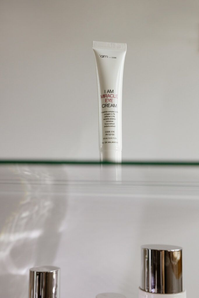 Крем для глаз с антиэйдж эффектом 'AM CODE I am Miracle Eye Cream 15ml 