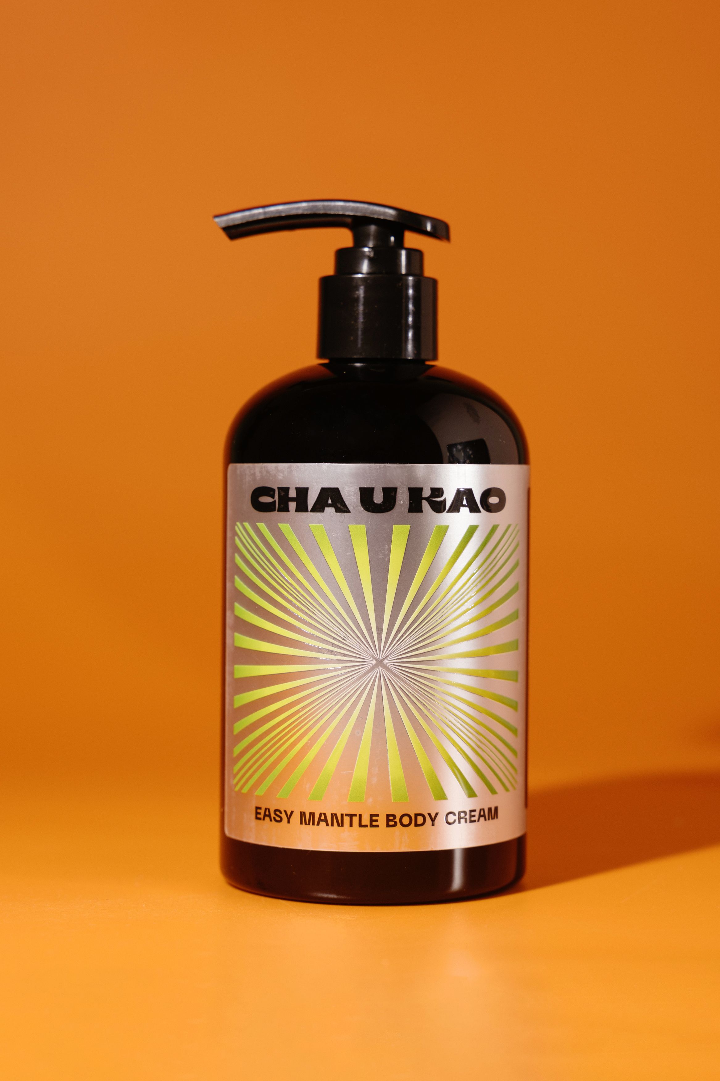 

Крем для тела увлажняющий CHA U KAO EASY MANTLE BODY CREAM "POETRY" 330 мл