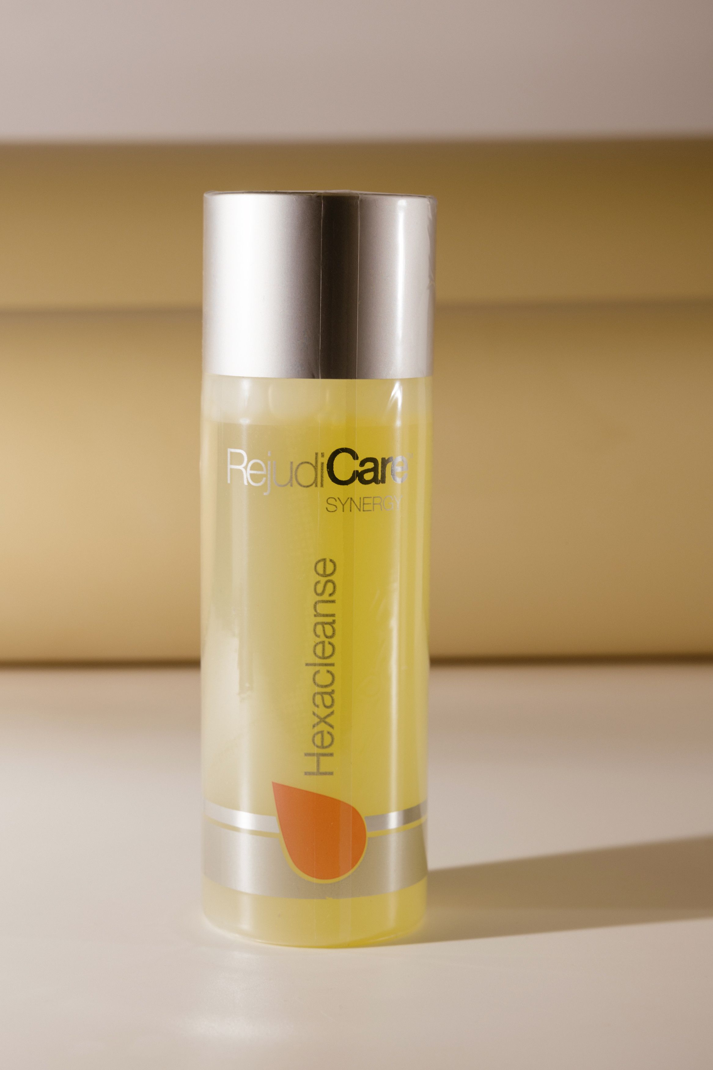 

Деликатное средство для ежедневного умывания REJUDICARE Hexacleanse 150ml