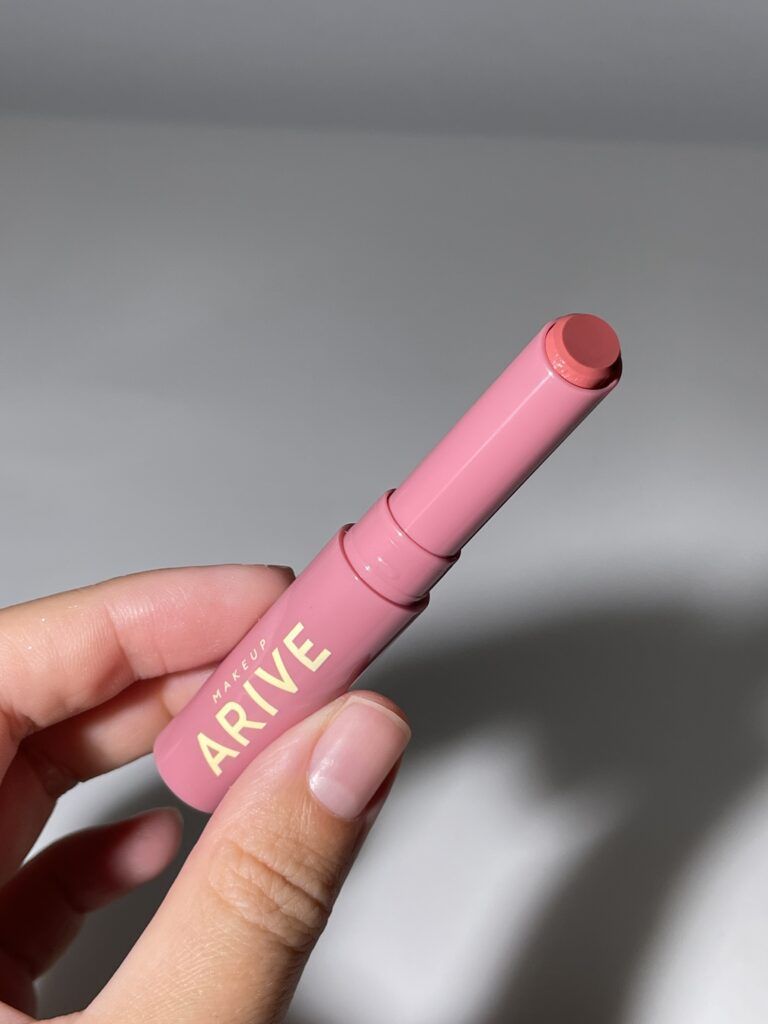 

Увлажняющая помада Arive Makeup Balm Lipstick [07 Looking Good] 2g