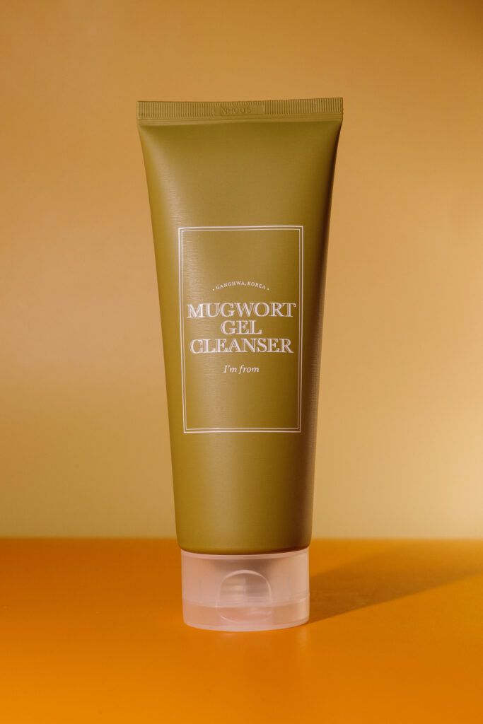 Мягкий гель для умывания с 60% экстрактом полыни I'm from Mugwort Gel Cleanser 150ml