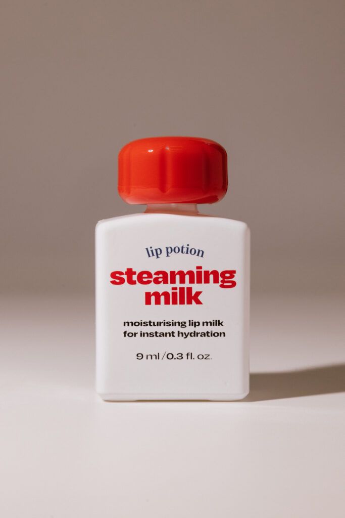 Увлажняющее молочко-праймер для губ alternative stereo Lip Potion Steaming Milk 9ml