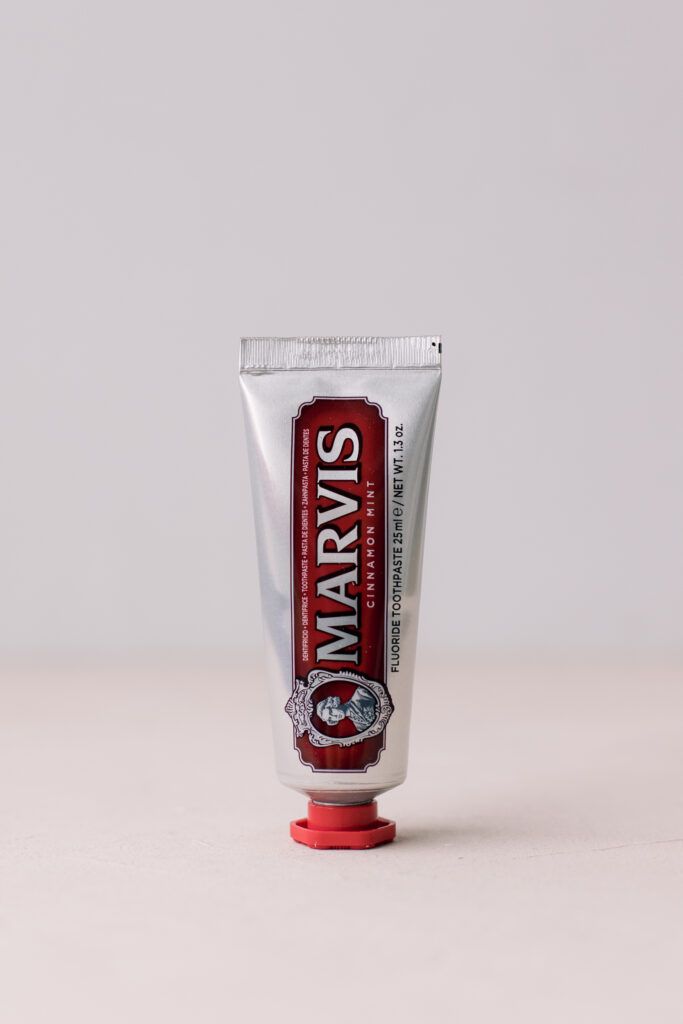 Зубная паста со вкусом мяты и корицы MARVIS Cinnamon Mint 25 ml