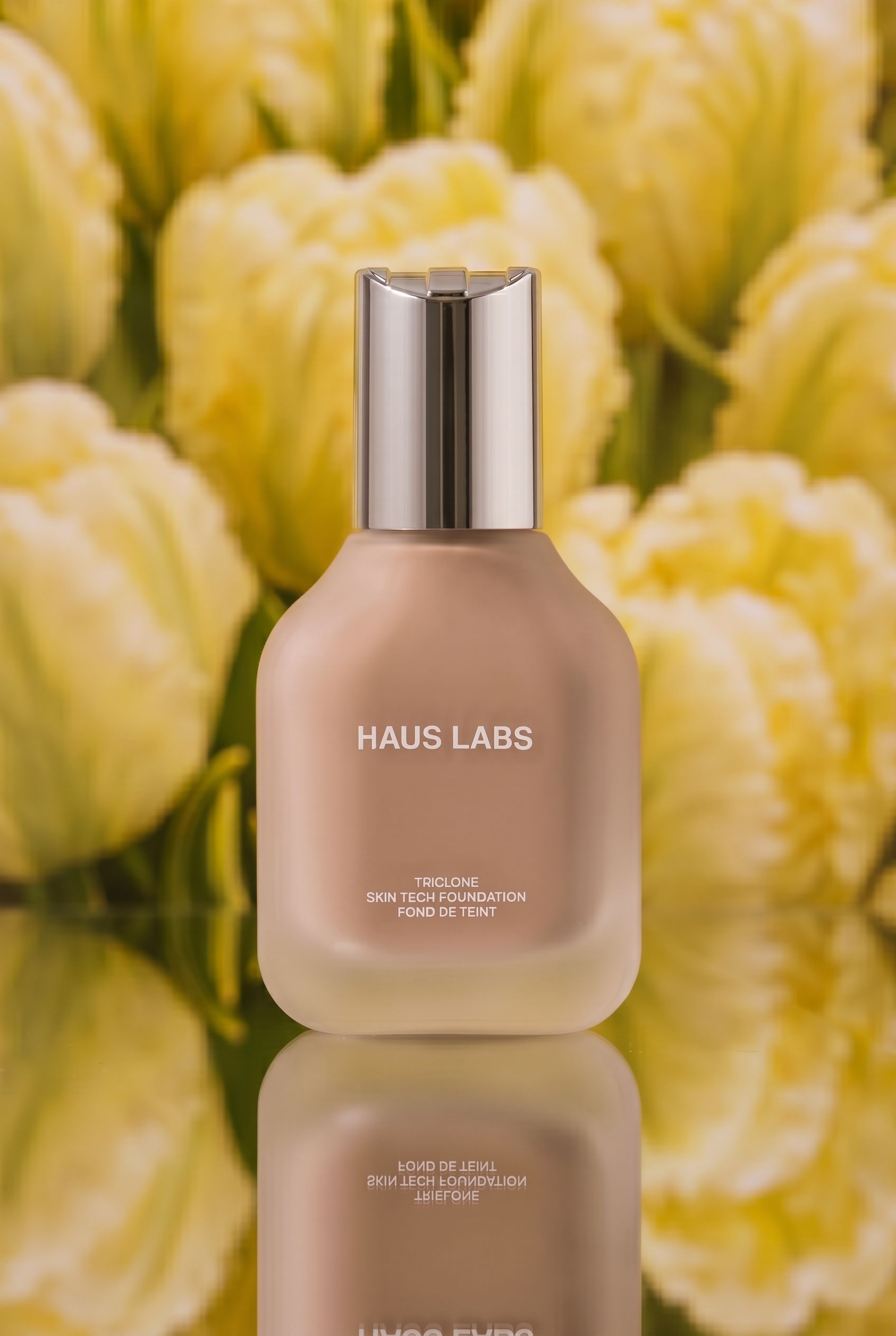 

Невероятный тональный крем [040 Fair Neutral] HAUS LABS Triclone Skin Tech Foundation 30мл