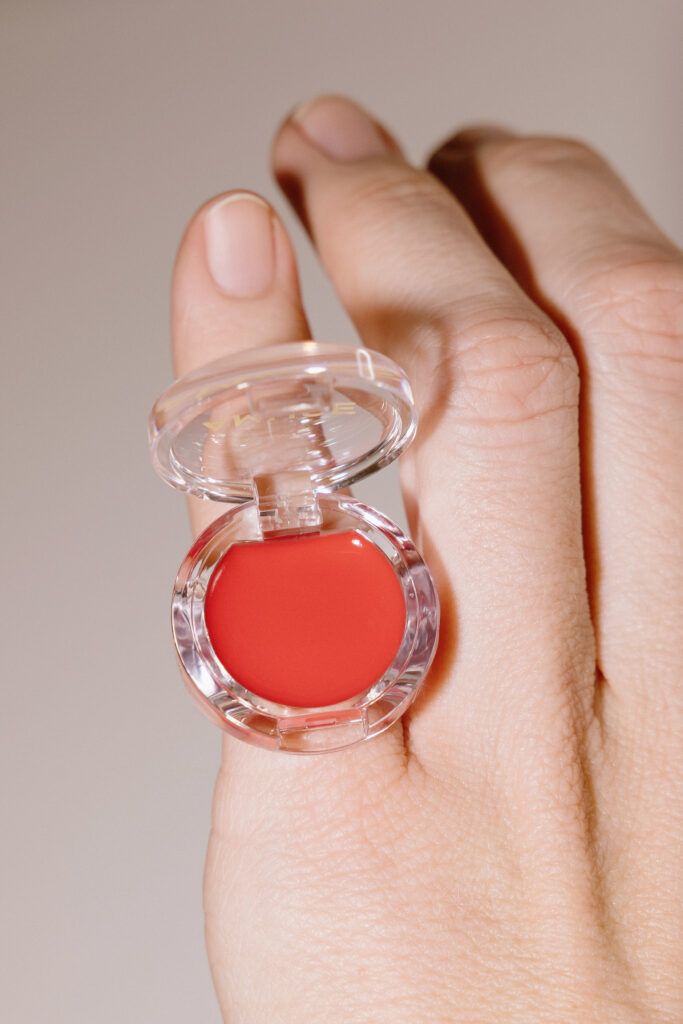 Кольцо-бальзам для губ Amuse Ring Lip Balm [02 Strawberry Jam Ring] 0,9g