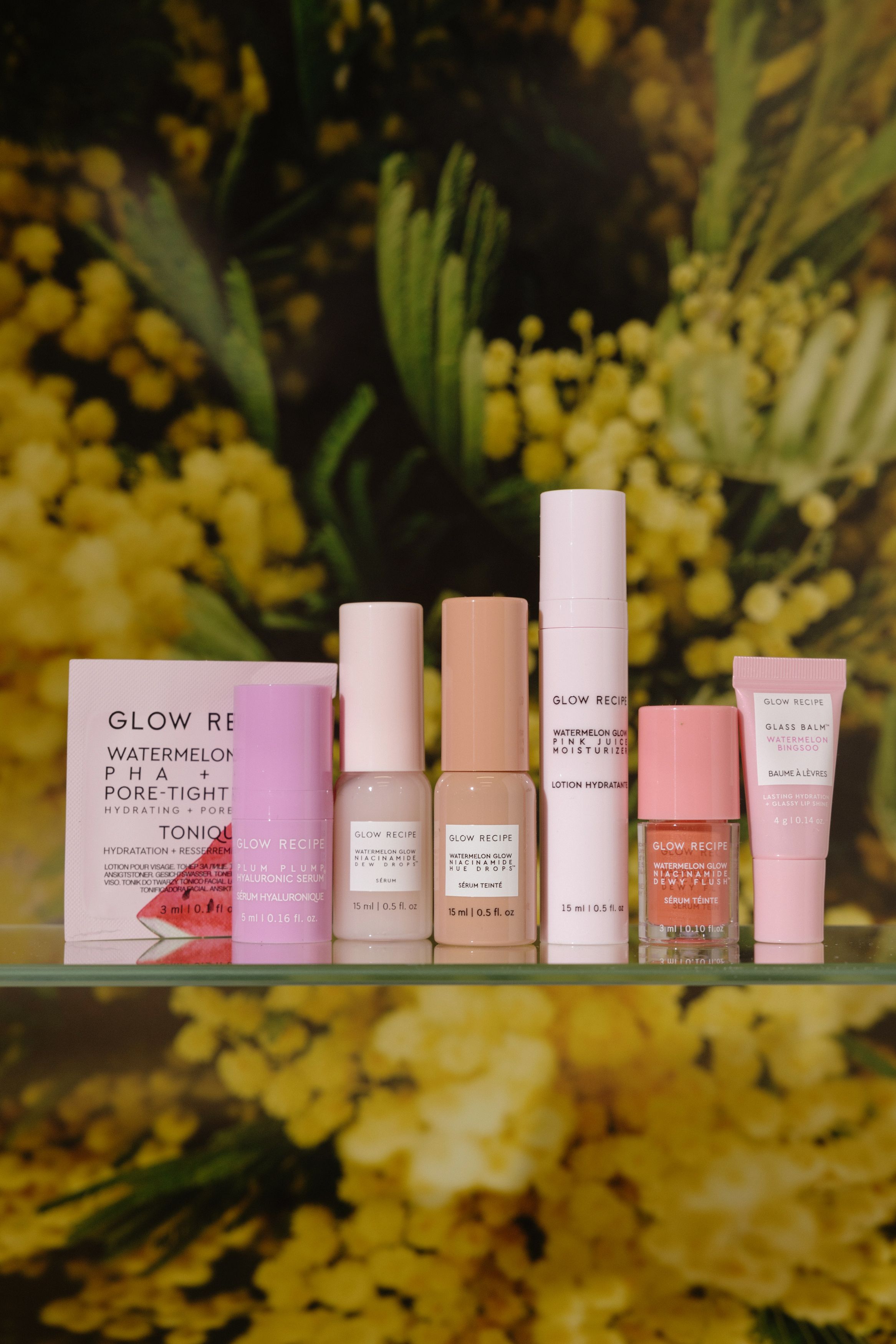 

Набор для ухода за кожей в дорожном формате Glow Recipe Huetinis Mini Tinted Skincare Set