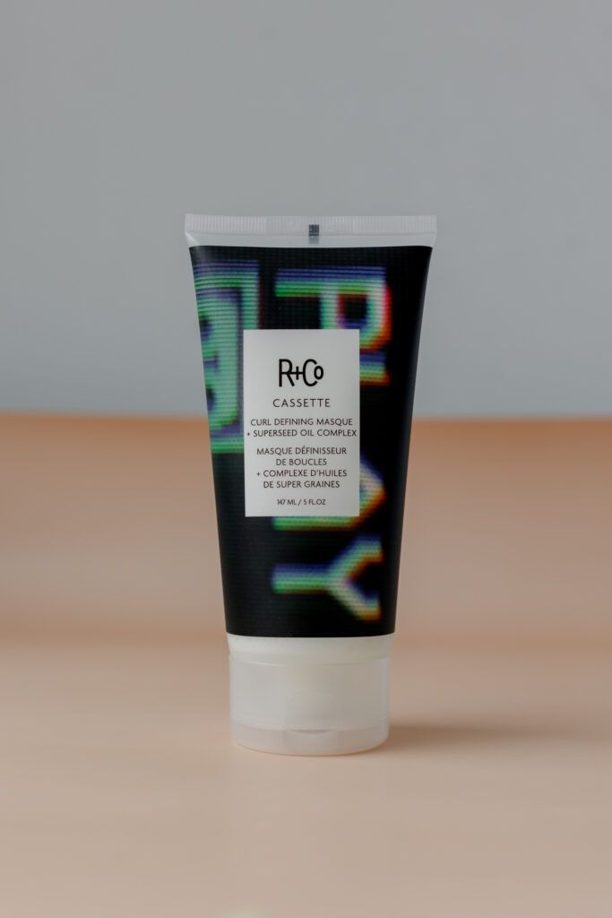 

BU// КАССЕТА маска для вьющихся волос с комплексом масел R+Co CASSETTE Curl Curl Defin Maque+Super Oil Comp 147ml