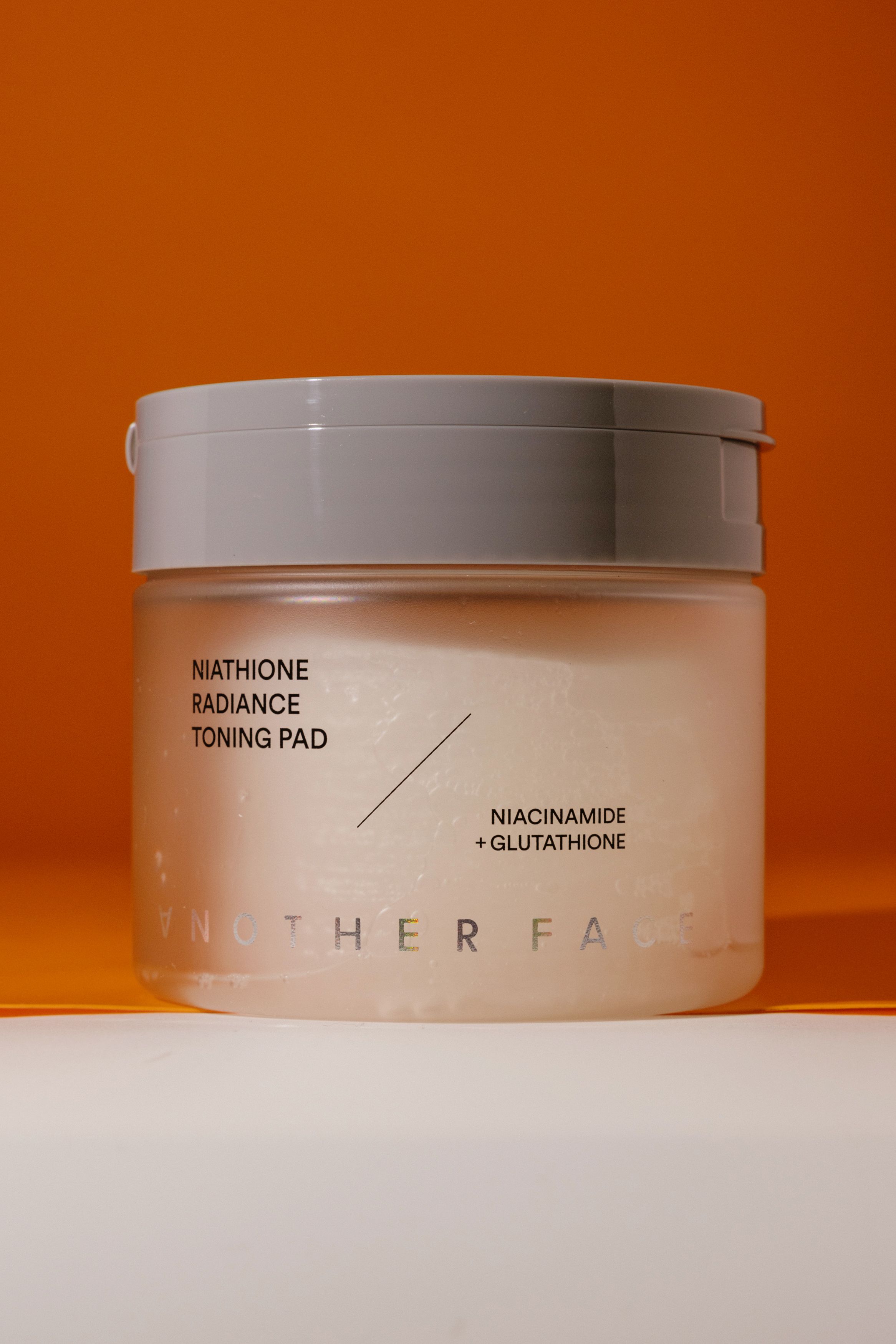 Пэды на основе глутатиона и ниацинамида ANOTHER FACE Niathione Radiance Toning Pad [70EA] 150ml