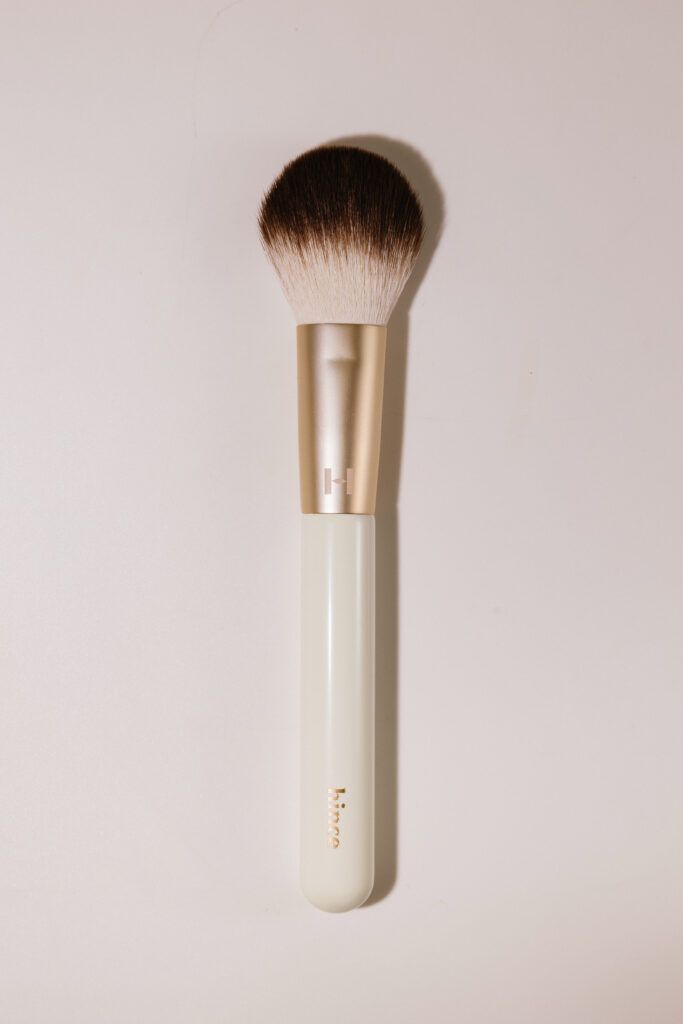 Кисть для макияжа hince Cheek Brush