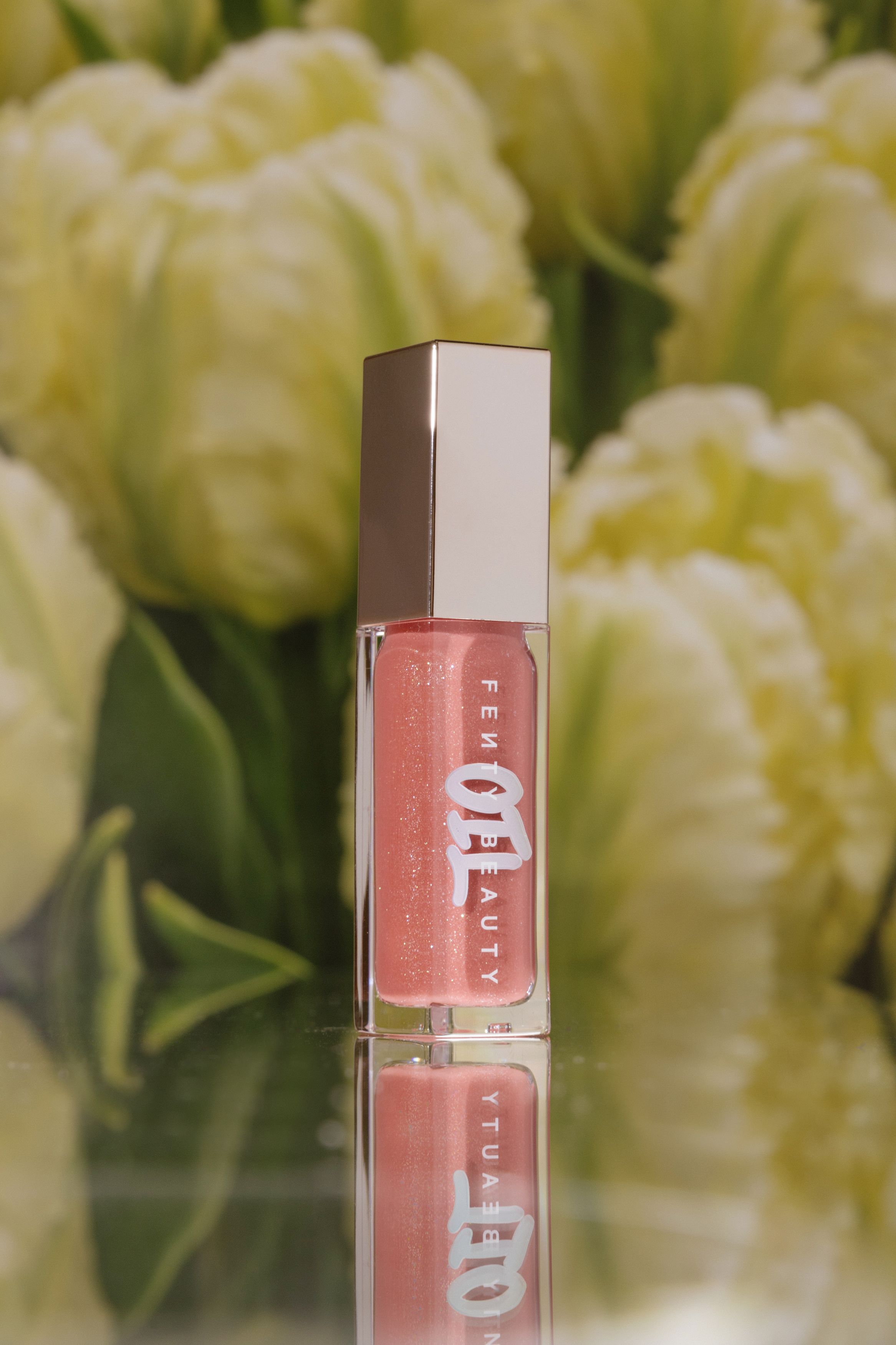 

Сияющее масло для губ Fenty Beauty Gloss Bomb Oil [FU$$Y] 9мл