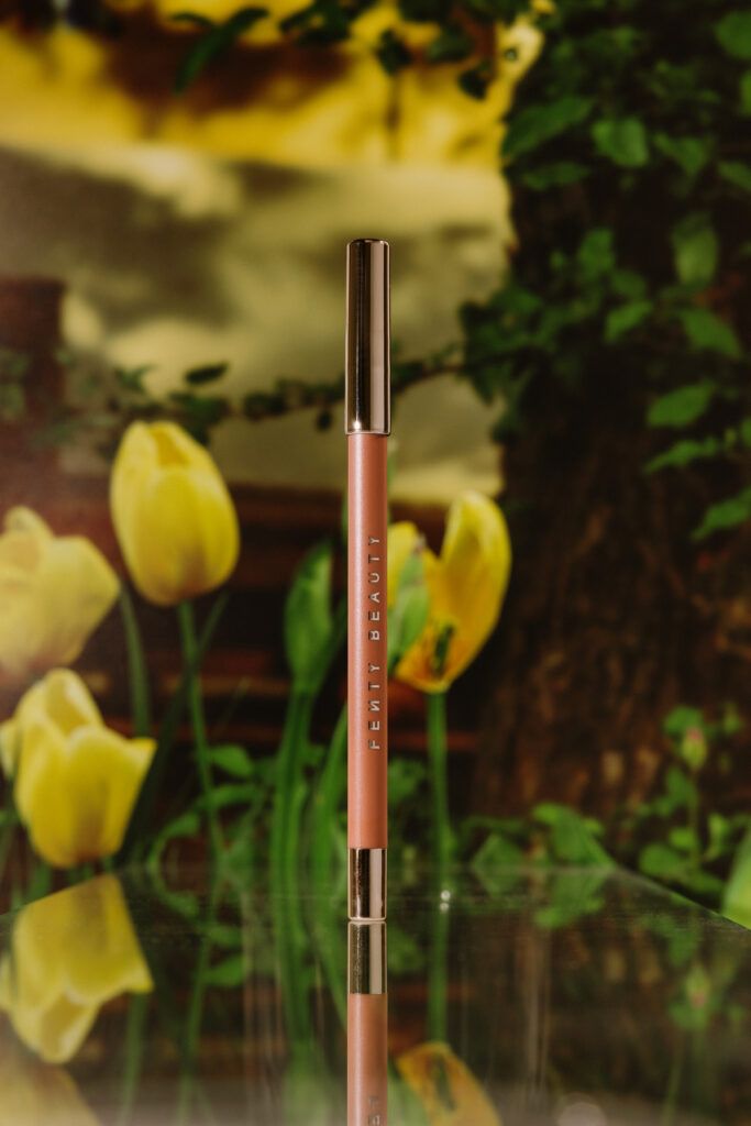 

Водостойкий карандаш для губ [Apri'Caught] Fenty Beauty Trace'd Out Lip Liner 1,24g